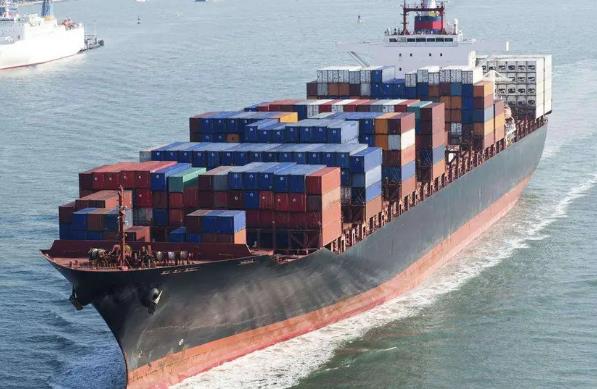 新加坡是東南亞的重要國際貿易中心，在全球貨運業中扮演著重要角色