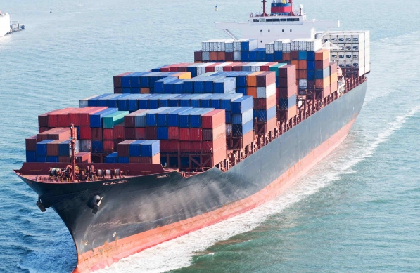 新加坡貨代是國際物流領域重要一環，扮演著連接海陸空運輸的角色