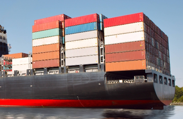 海運物流公司的運營現狀、面臨的挑戰以及未來的發展趨勢如何？